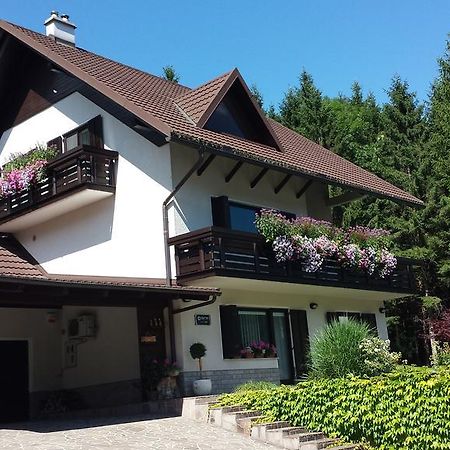 Homestay Ostan โบเว็ก ภายนอก รูปภาพ
