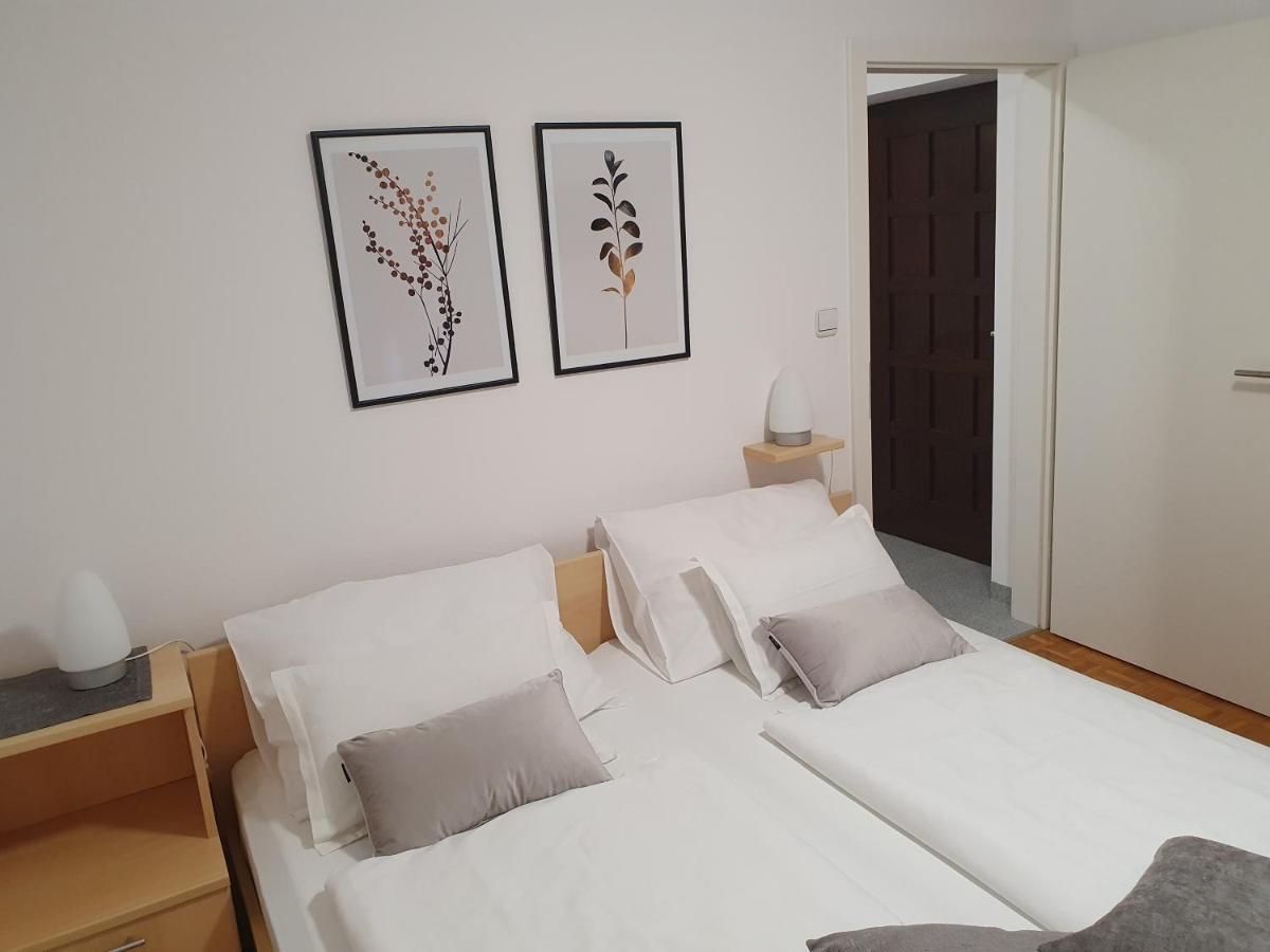 Homestay Ostan โบเว็ก ภายนอก รูปภาพ
